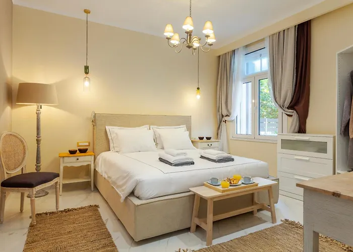 Themis\' Urban Residence