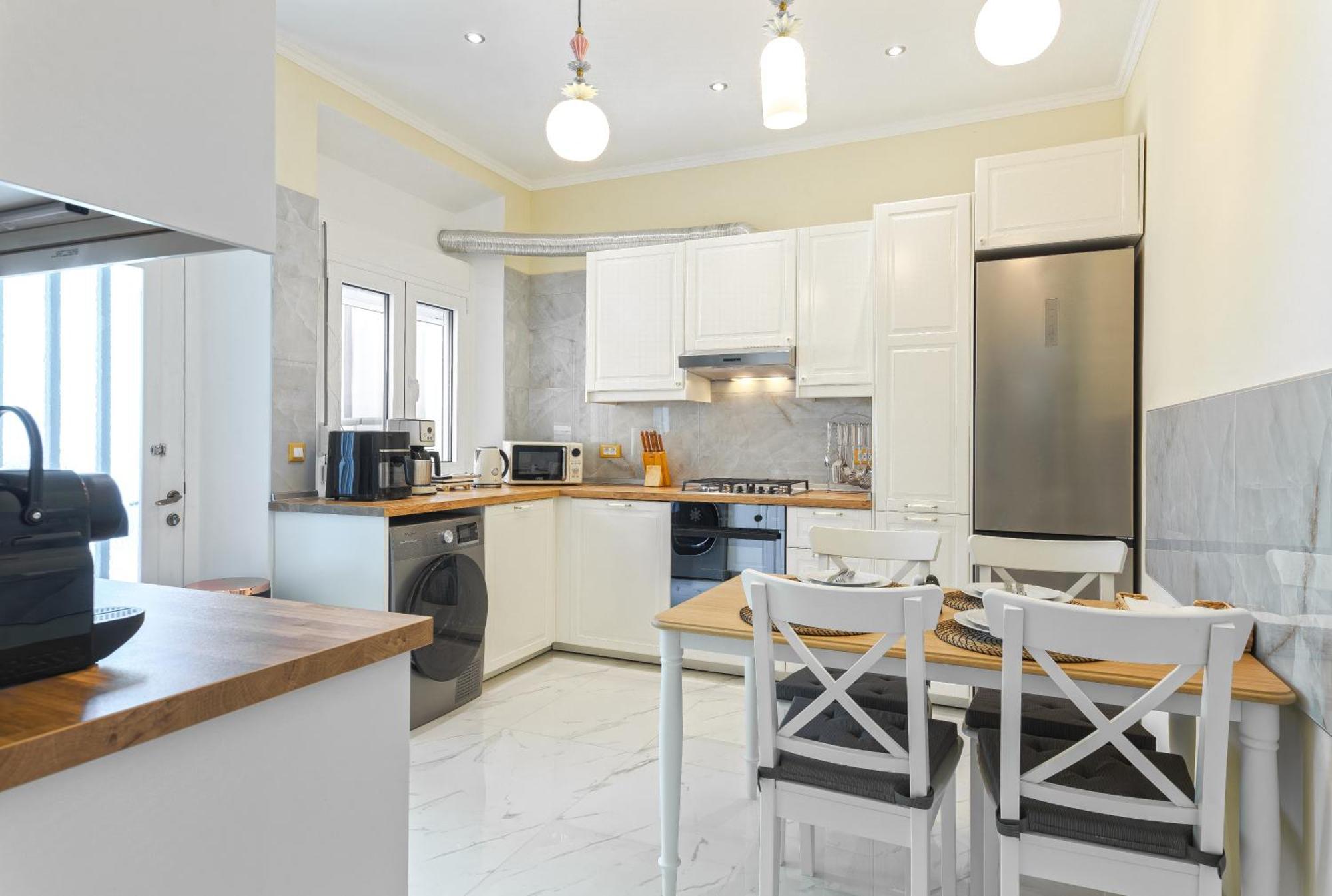 Themis' Urban Apartment Rhodes City